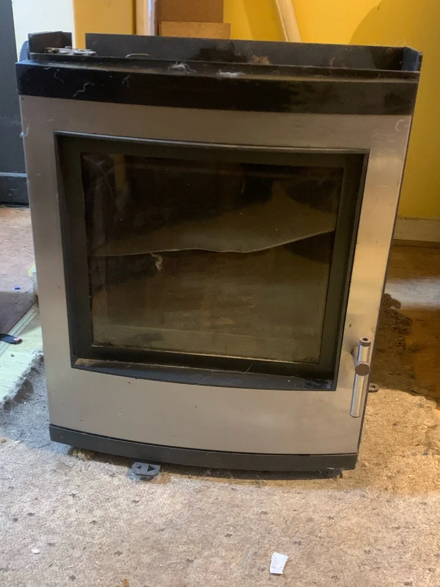 Esse insert back boiler stove - Image 1