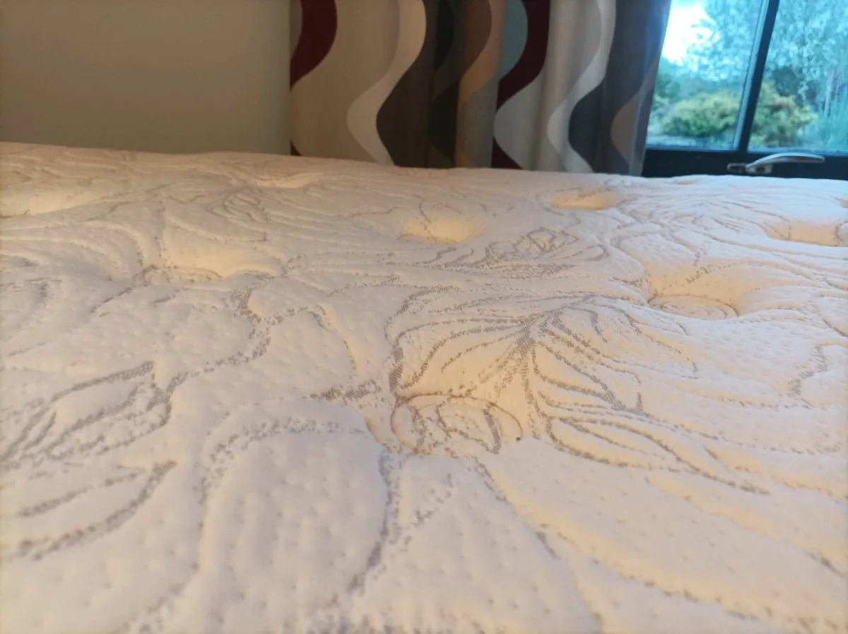 Single Bed and mattress - Image 2
