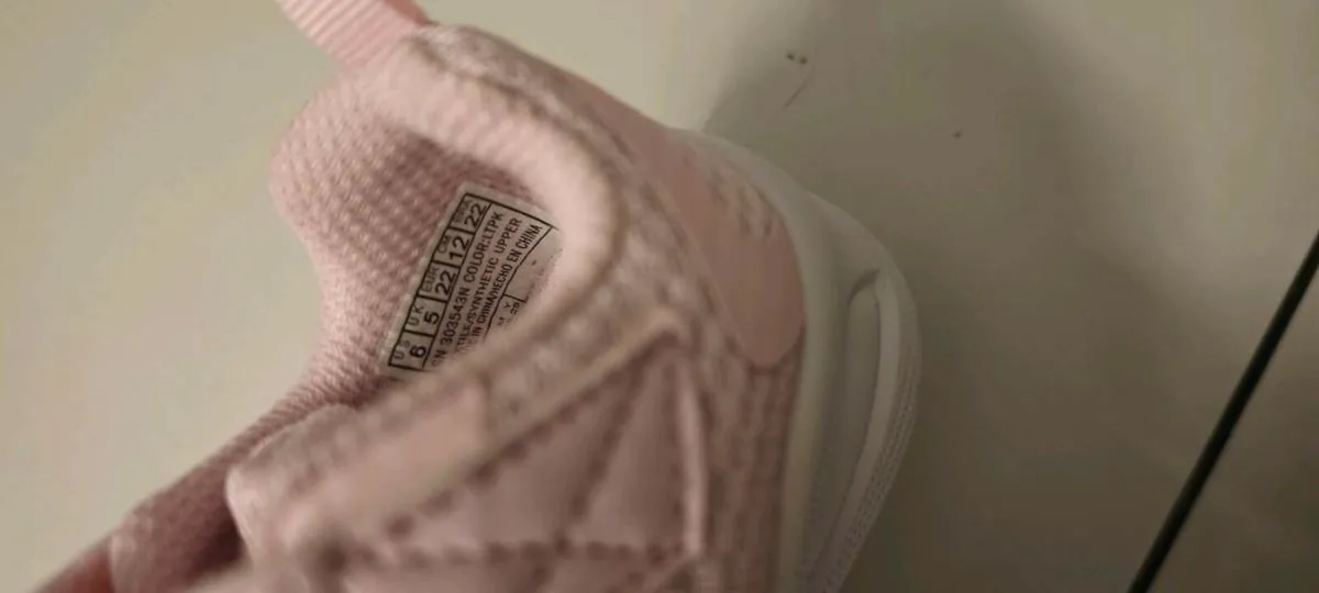 Toddler Skechers UK5/EU22 - Image 4
