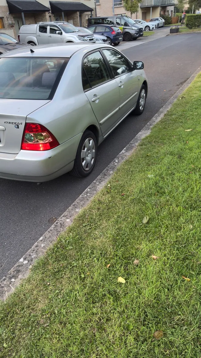 Toyota Corolla - Image 4