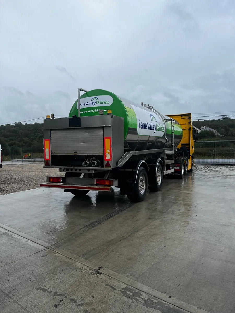 Milk tanker - Image 3