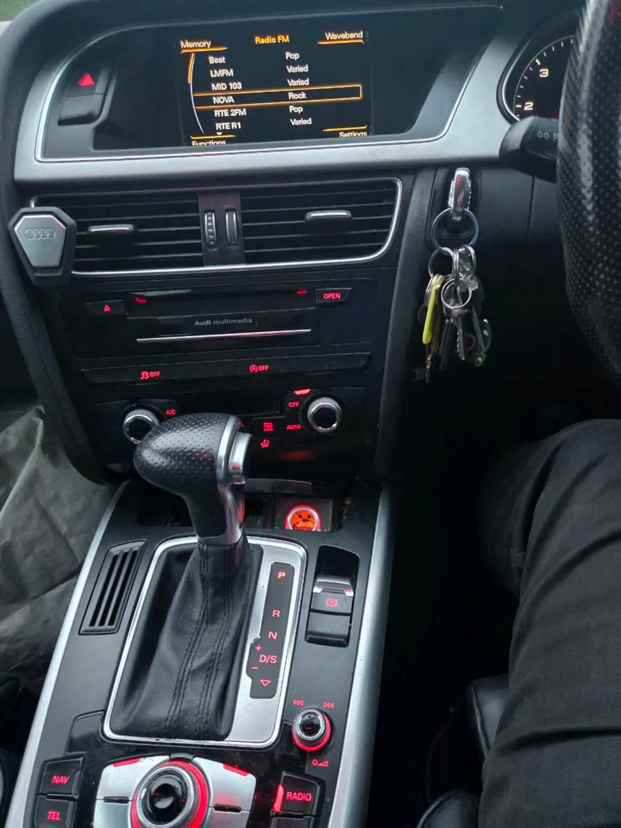 Audi A4 Sline 2.0 Diesel nav 150PS - Image 4