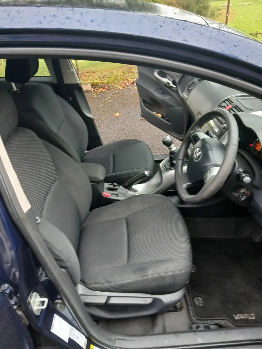 Toyota Auris 2012 - Image 1
