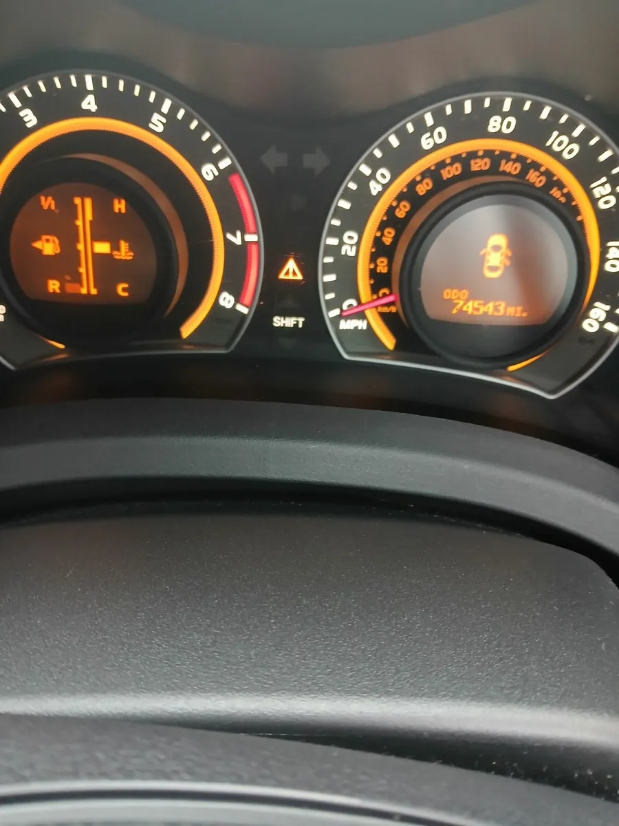 Toyota Auris 2012 - Image 3