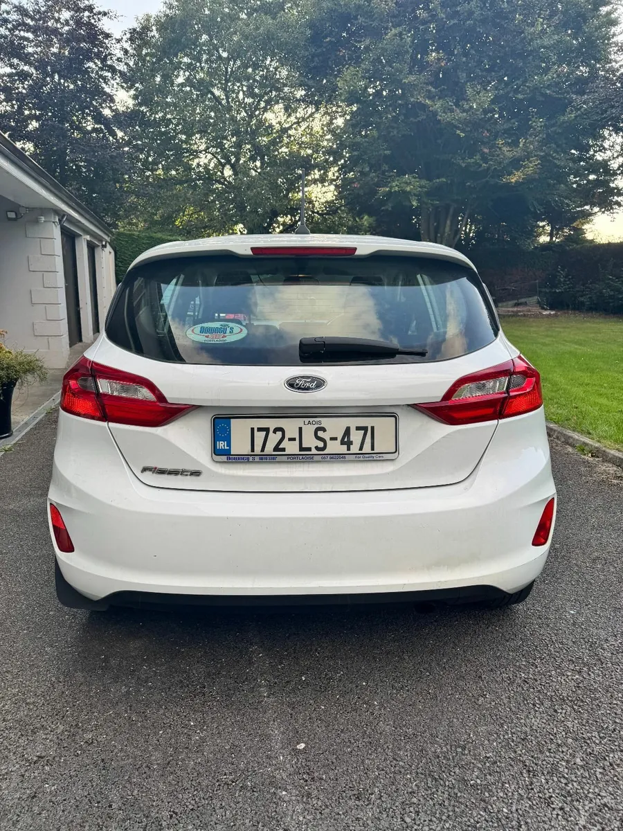 Ford Fiesta 1.1 70PS 5M 4DR, 2017 - Image 2