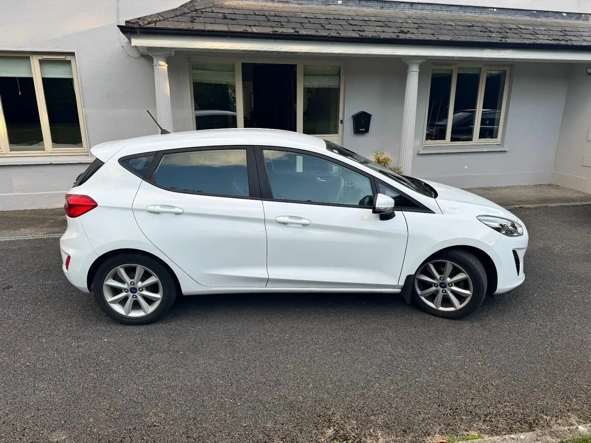 Ford Fiesta 1.1 70PS 5M 4DR, 2017 - Image 3
