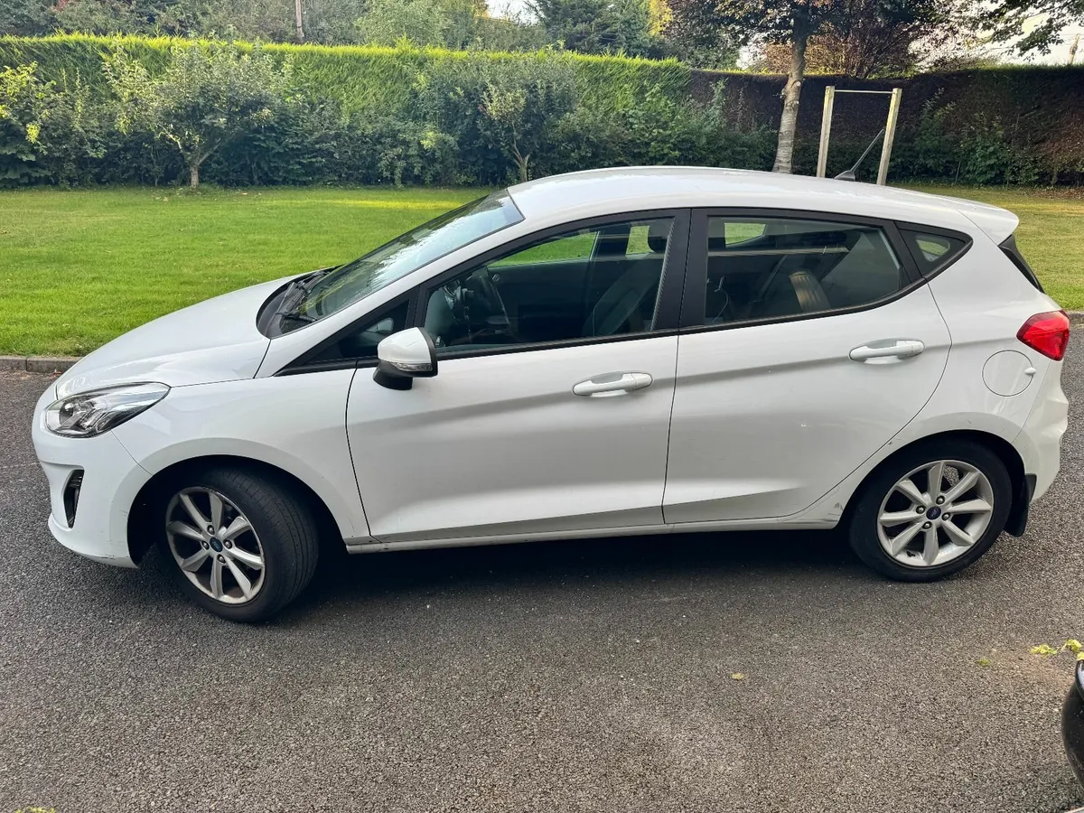 Ford Fiesta 1.1 70PS 5M 4DR, 2017 - Image 4
