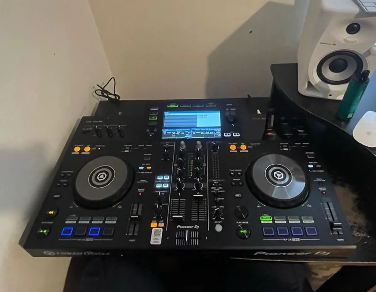 Pioneer DJ XdJ RR All in one system, with sennheiser headphones and pioneer speakers - Image 1