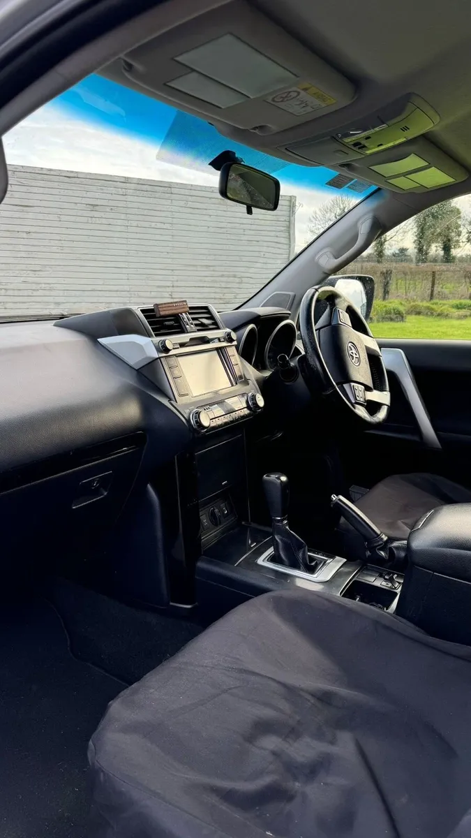 Toyota Land Cruiser - Image 3