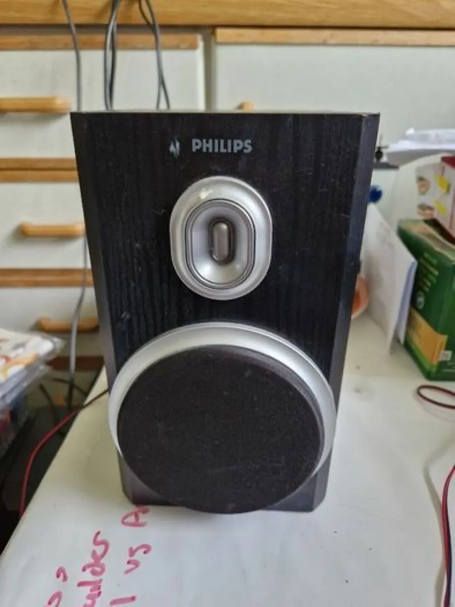 Philips FCD 19530 HIFI Stereo Music Centre - Image 4