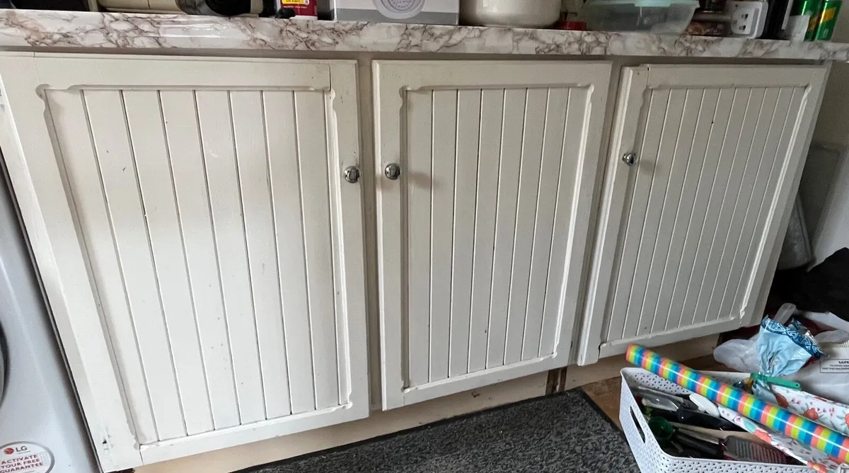 Cottage kitchen cupboards - Free to collect - Image 3