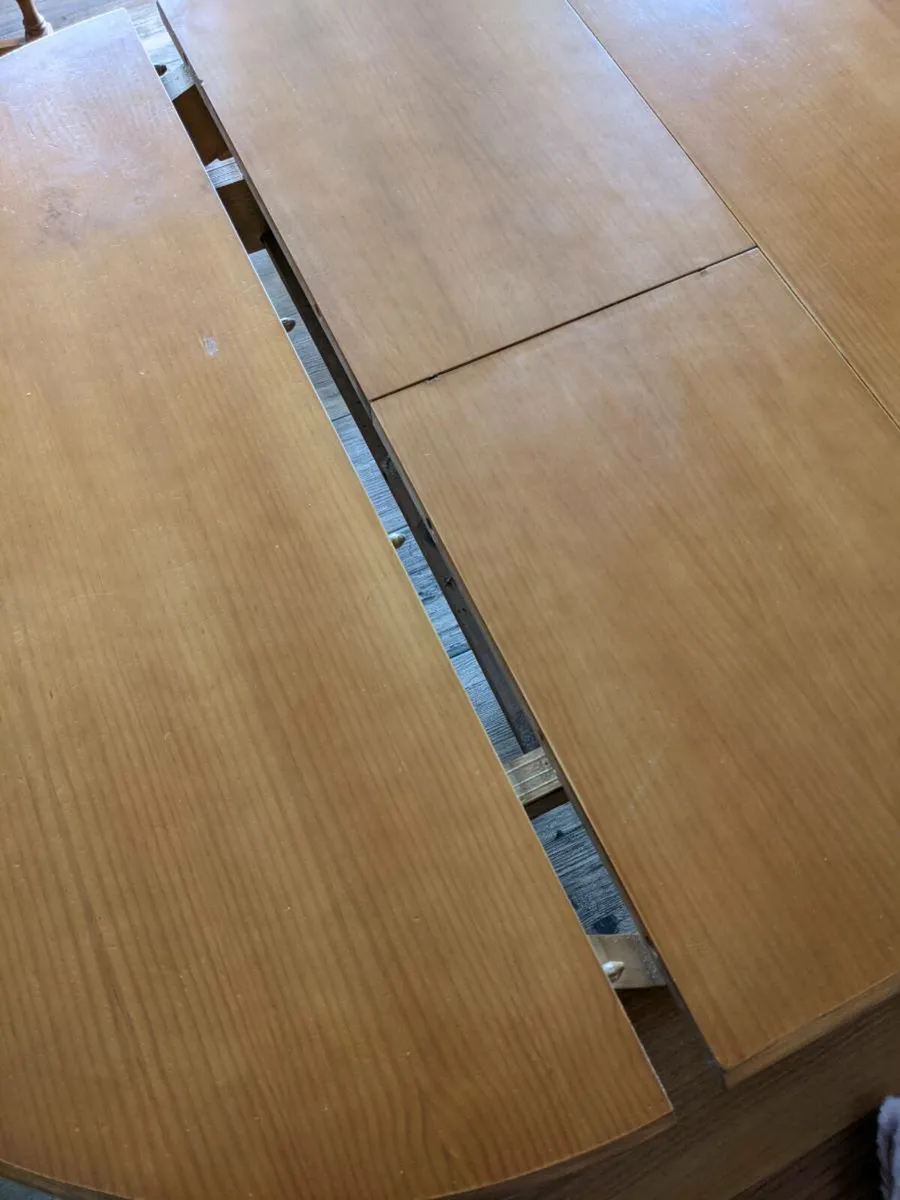 Dinning table - Image 4