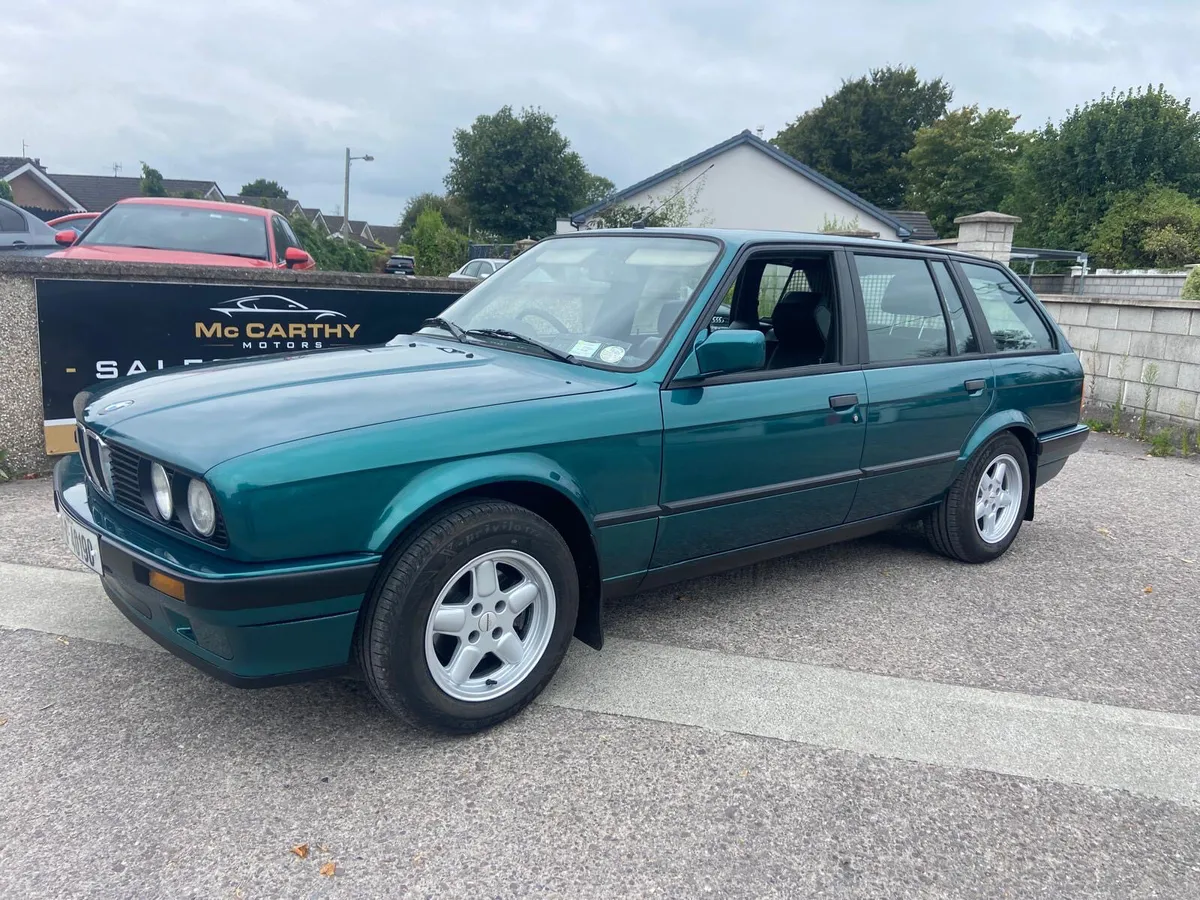 BMW E30 Touring - Image 1