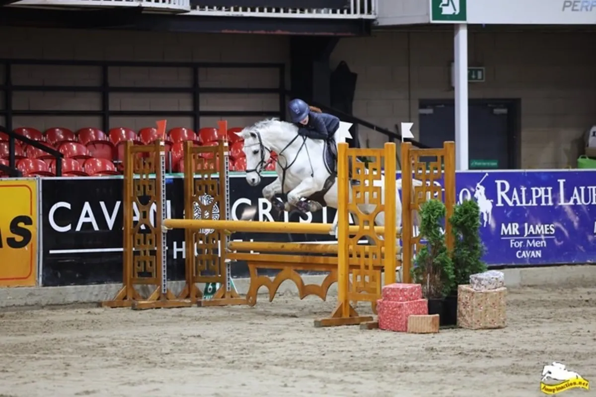 Top track 128 Pony - Image 1