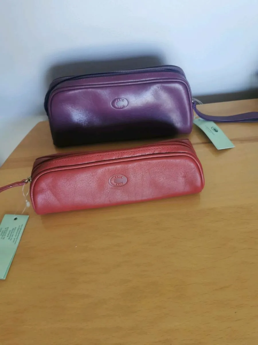 Chesnaeu real leather bags - Image 2