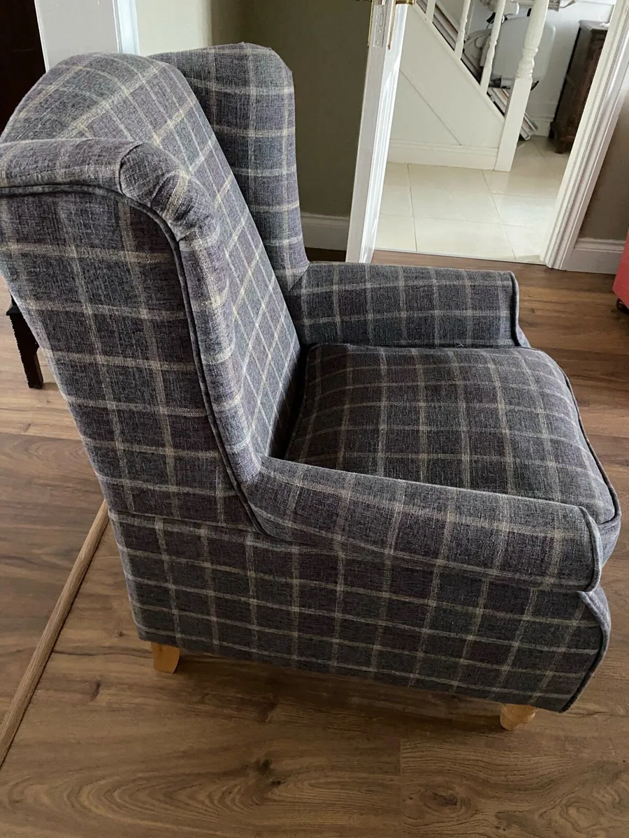 Queen Anne armchair - Image 2