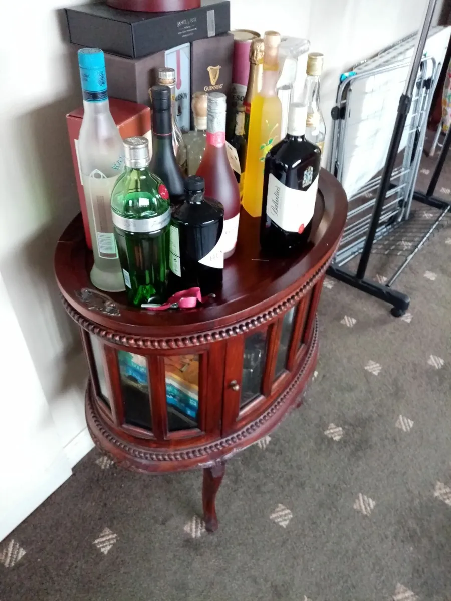 Drinks cabinet - Image 1