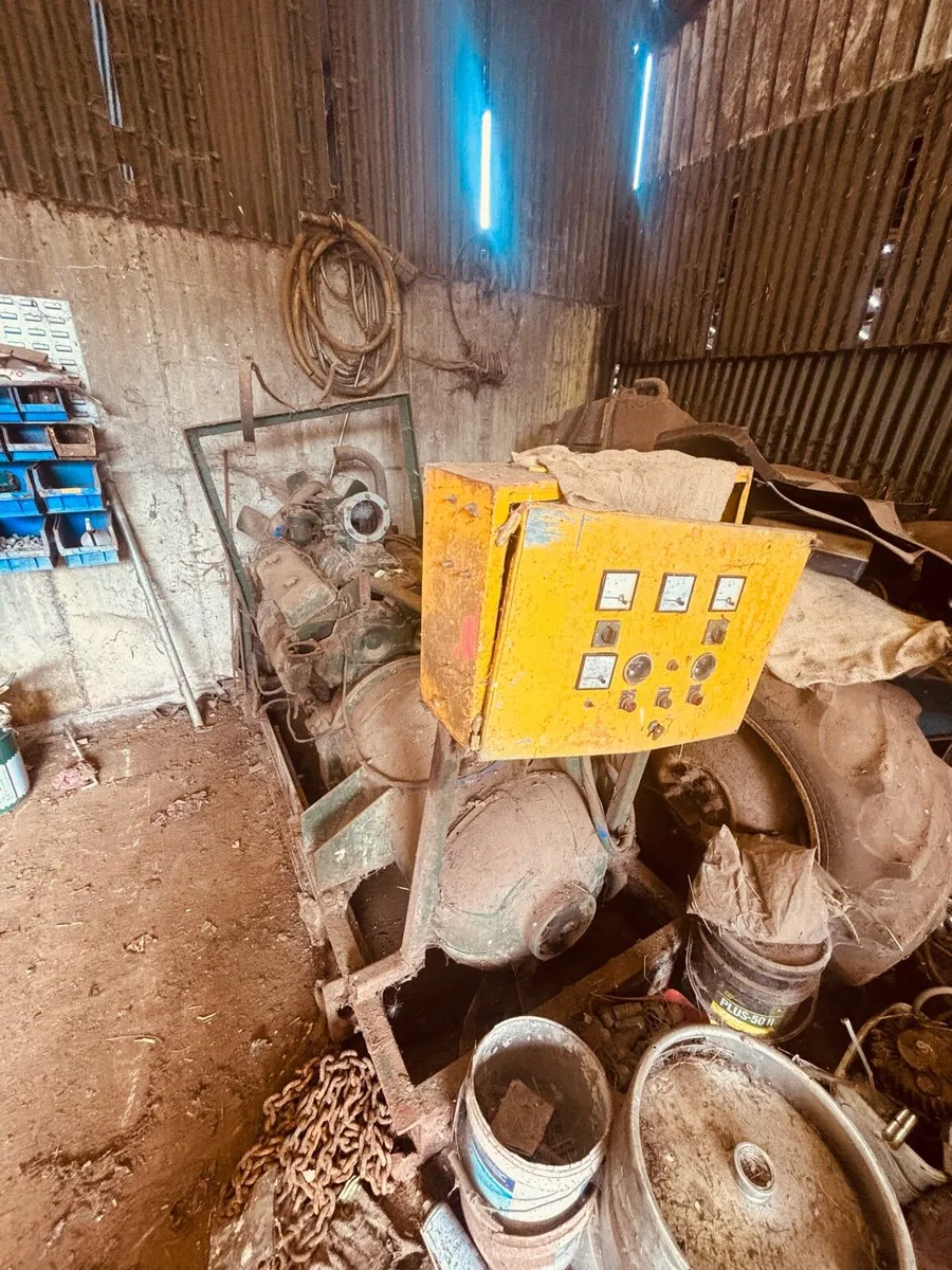Detroit engine/ generator - Image 2