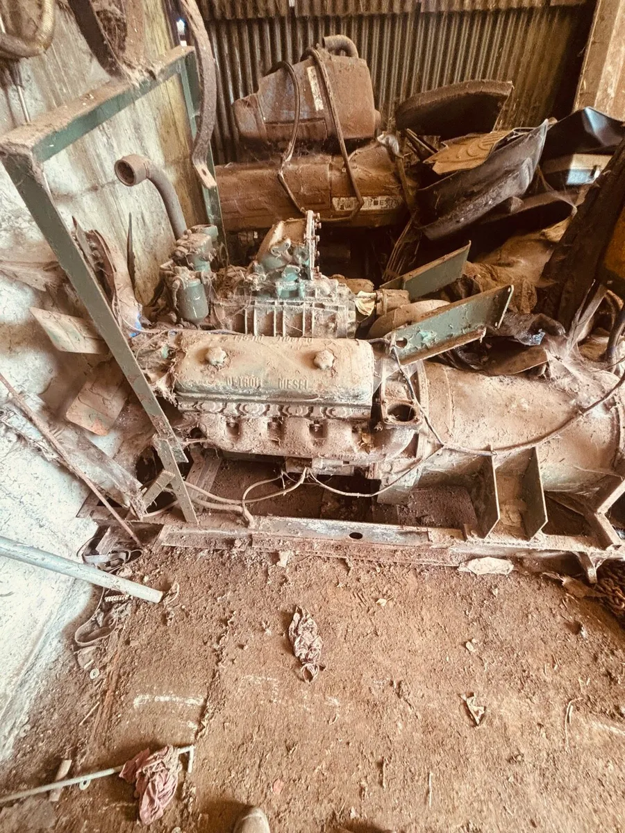 Detroit engine/ generator - Image 1