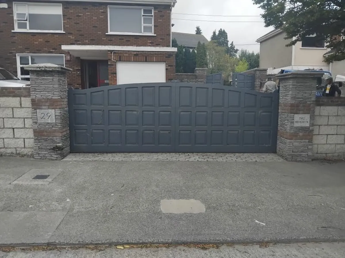 Hardwood Gate