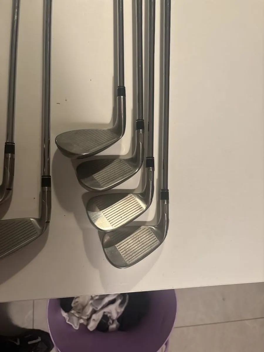 Taylormade stealth irons 5-sand wedge - Image 4
