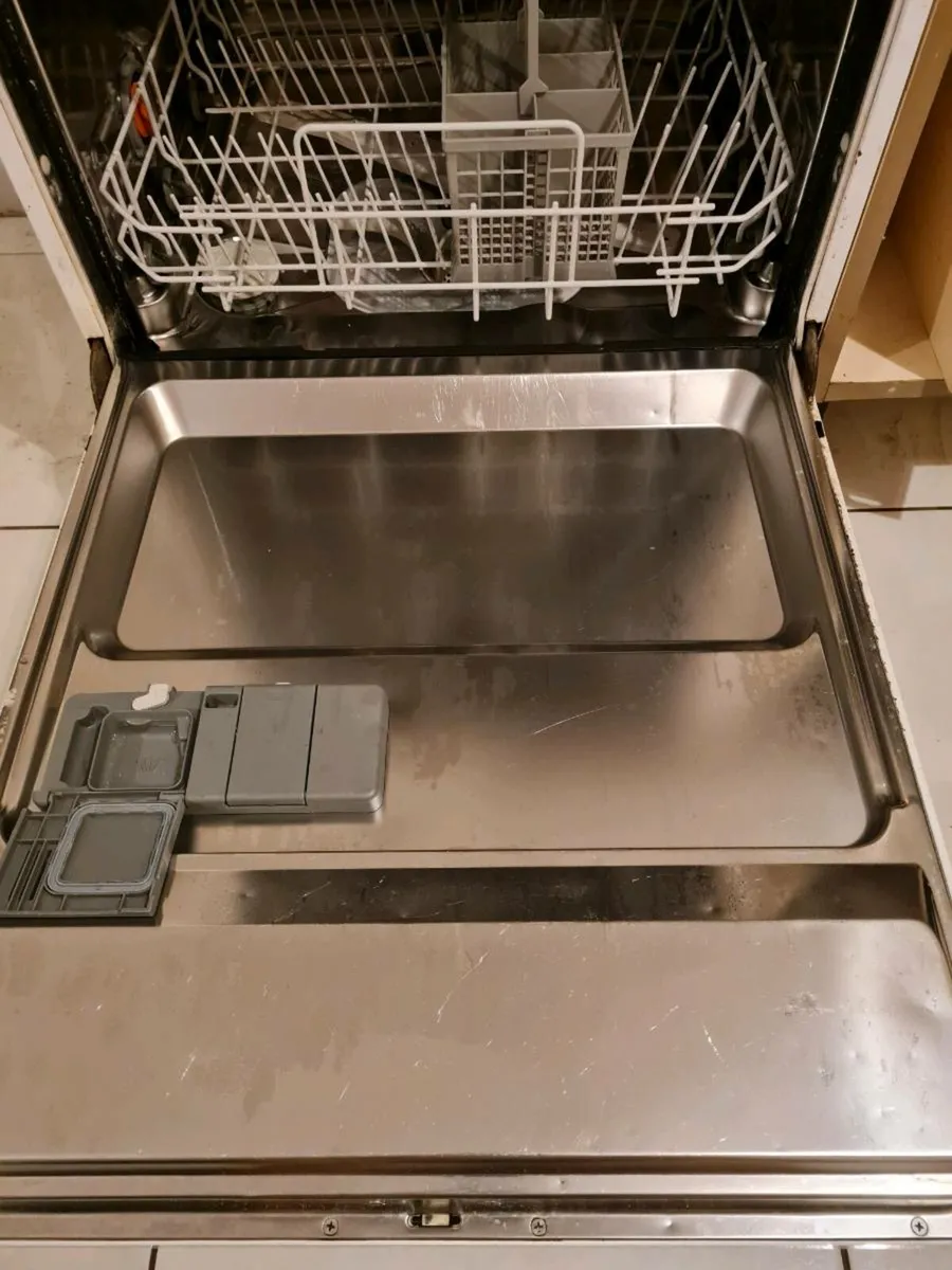 Dishwasher full size, not integrated - Image 3