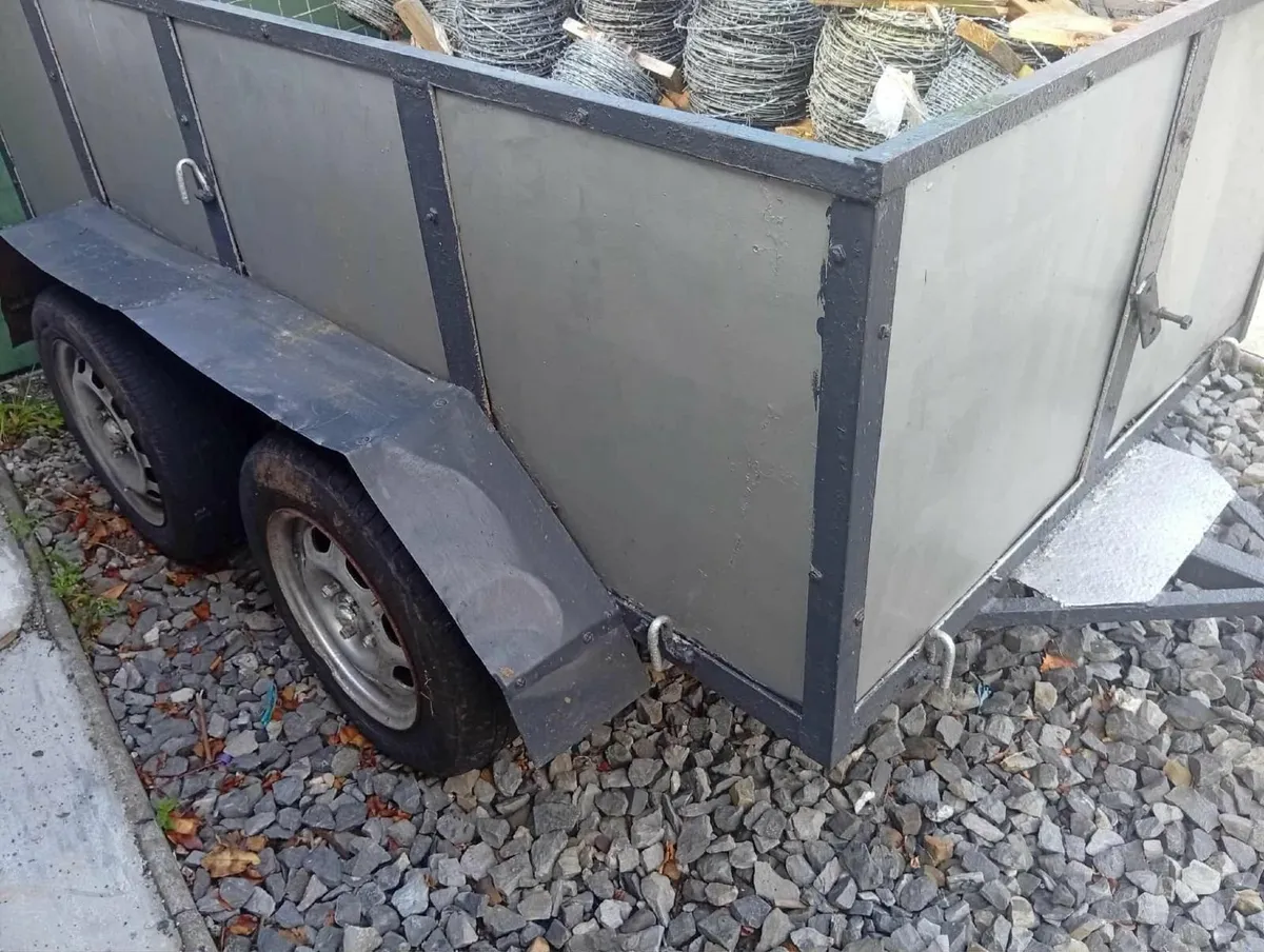 Trailer 8x4 - Image 1