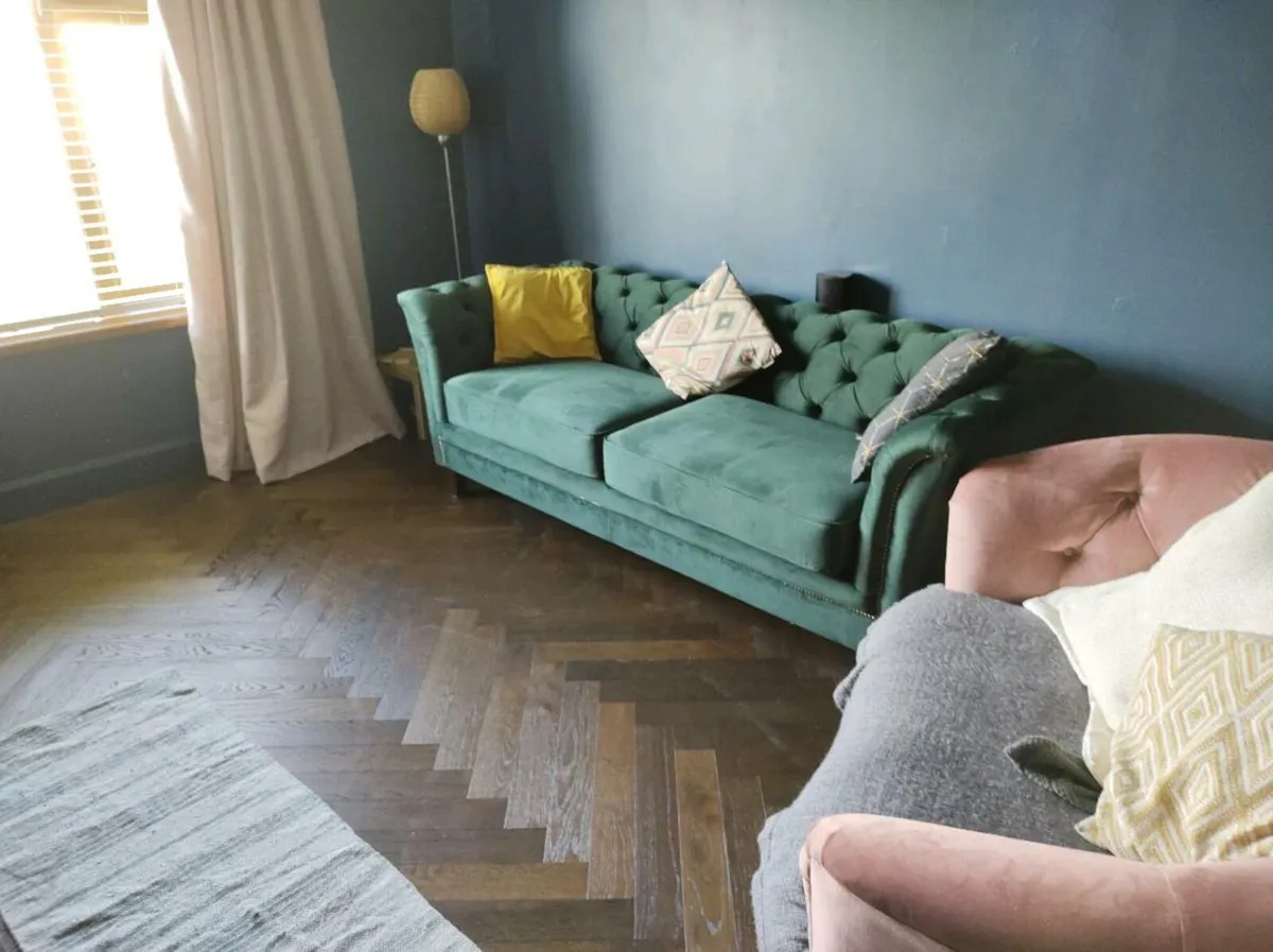 3 seater couch - Image 1
