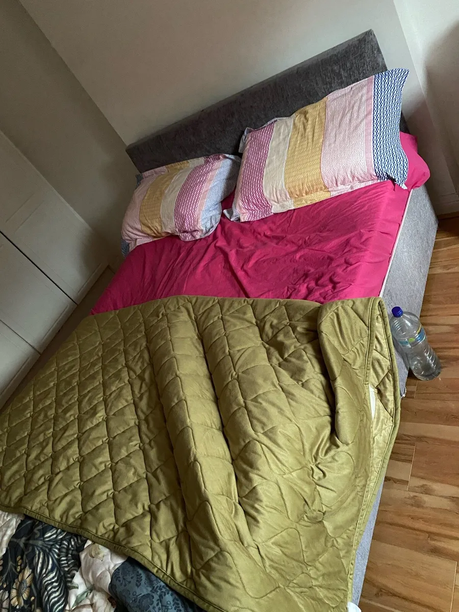 Double bed and mattress - Image 4