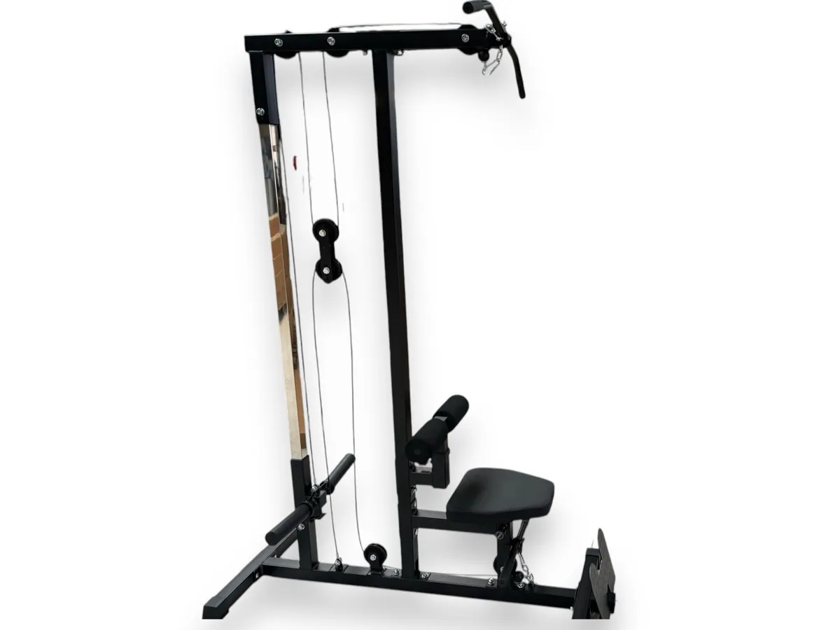 Lat Pulldown / Low row combo machine (new) - Image 1
