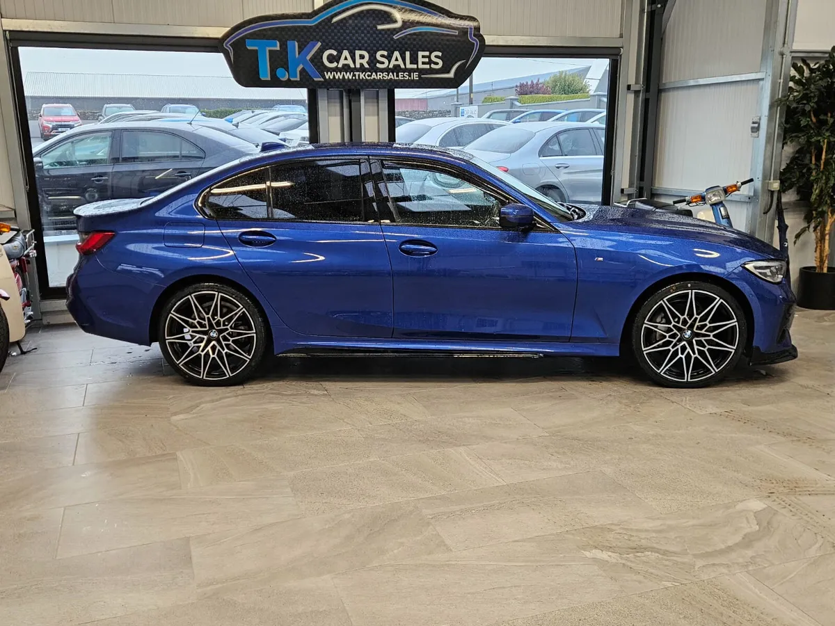 BMW 3-Series 2021 - Image 4
