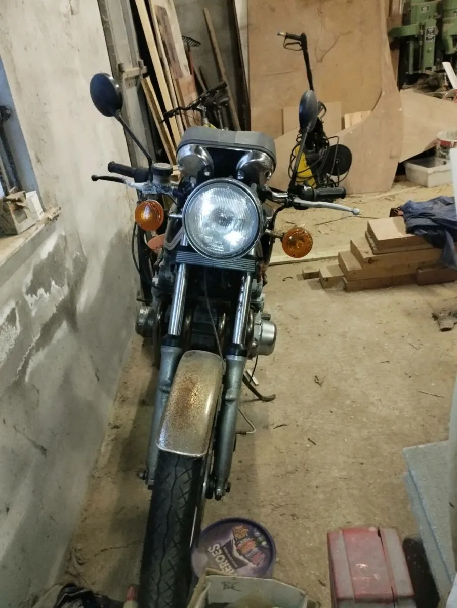 Vintage motorbike - Image 3