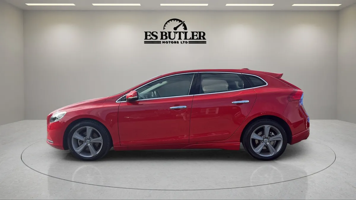 2015 Volvo V40 1.6L AUTO T4 12 MONTHS WARRANTY - Image 2