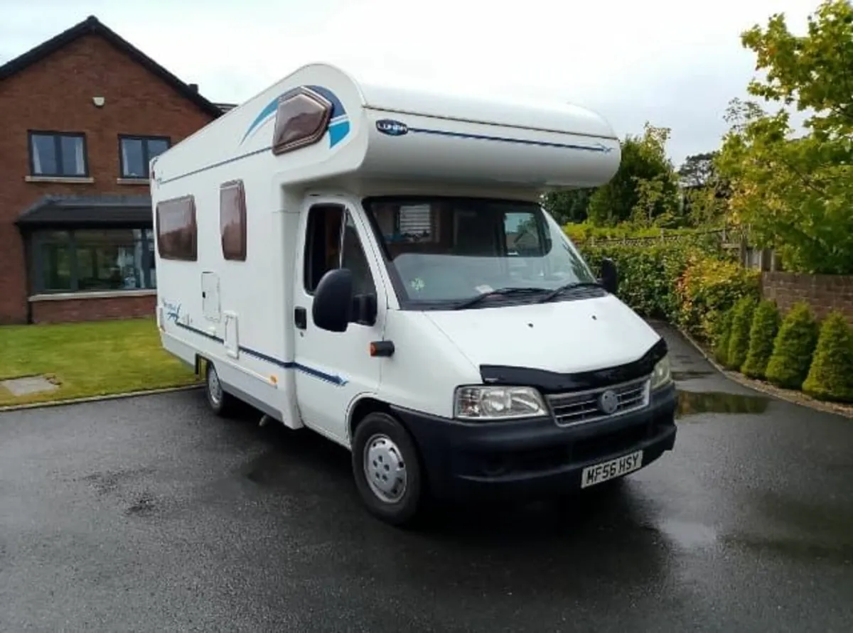 2006 camper. 4 berth. Can drive on car license. - Image 1