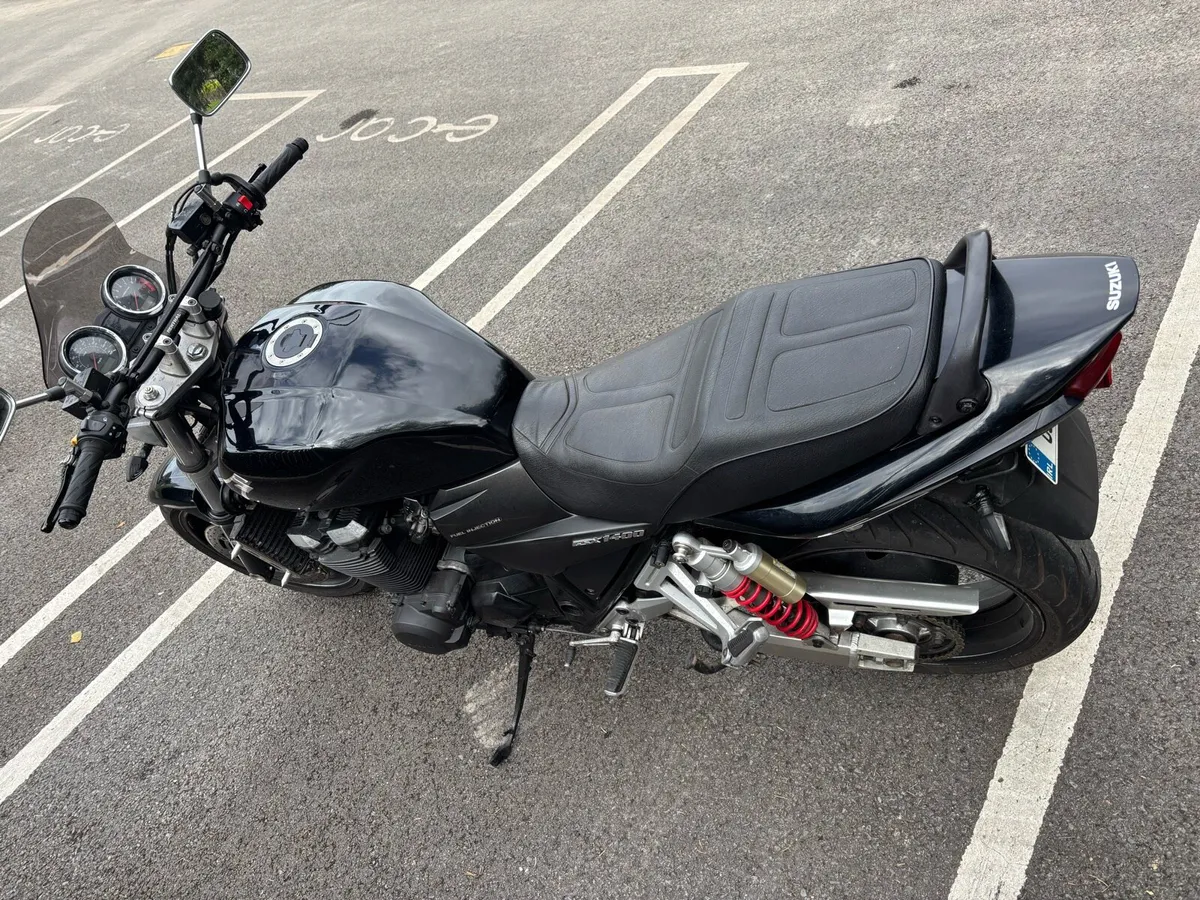 Suzuki GSX 1400 - Image 4