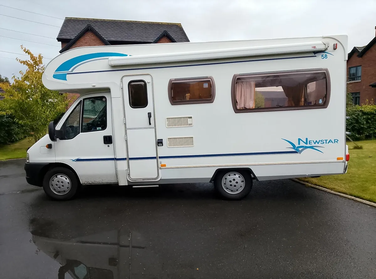 2006 camper. 4 berth. Can drive on car license. - Image 3