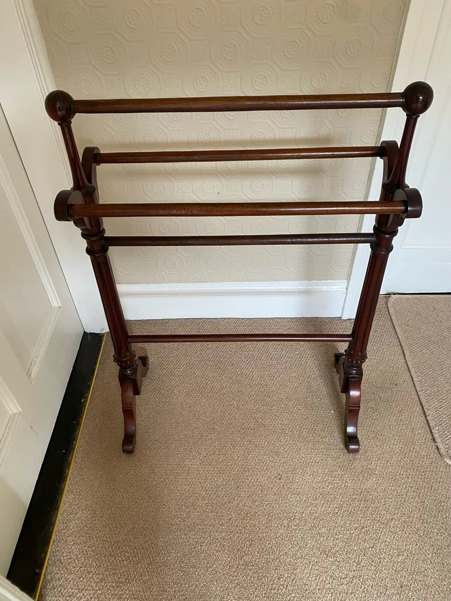 Mahogany towel rail - Image 3