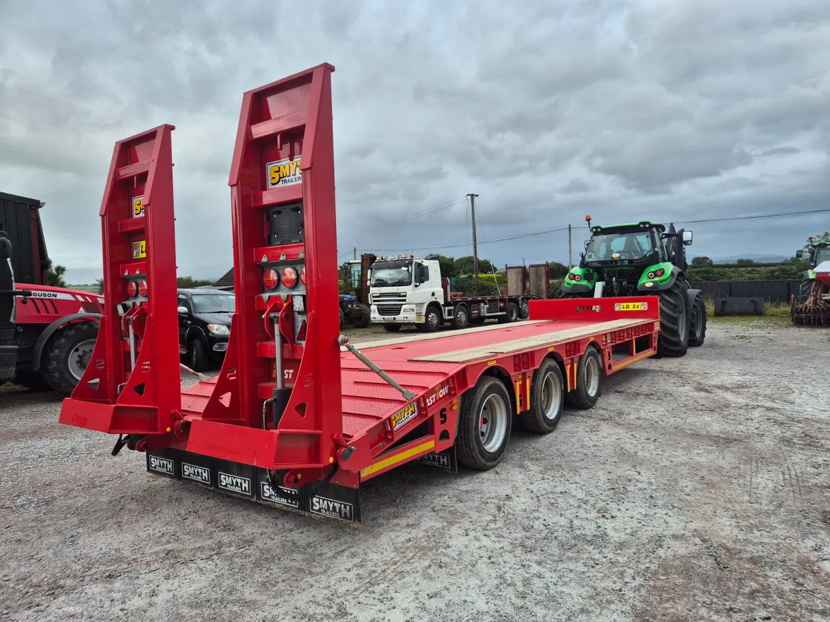 Smith tri axle Low loader - Image 1