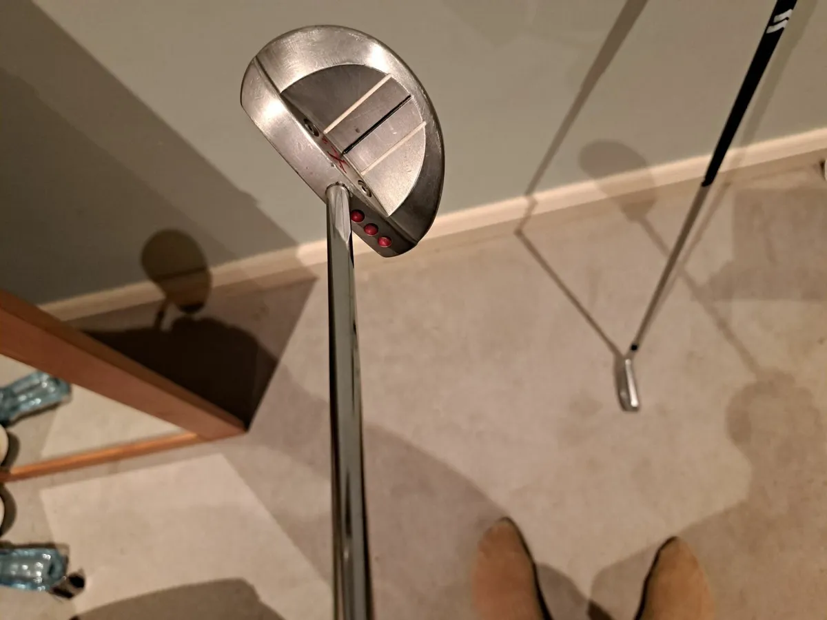 Scotty Cameron red x putter - Image 2