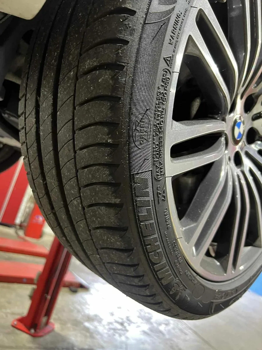 BMW 5-Series g30 wheels tires - Image 2