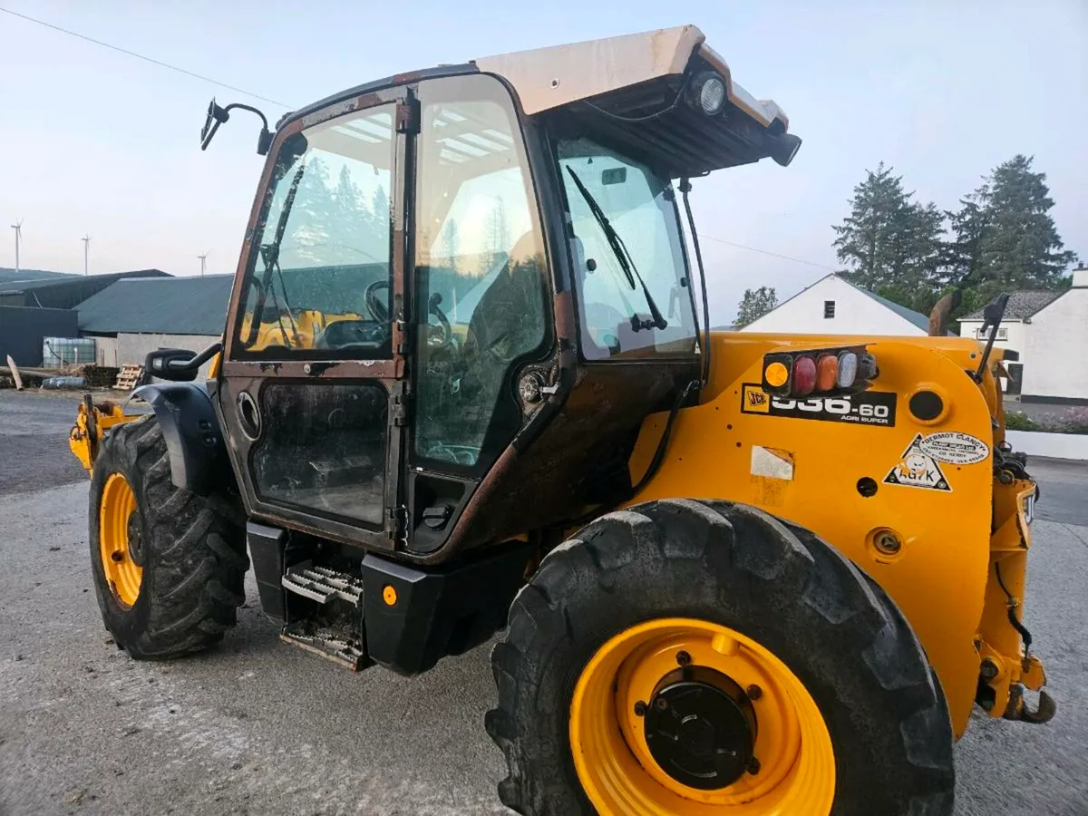 132 JCB 536 60 AGRI - Image 3