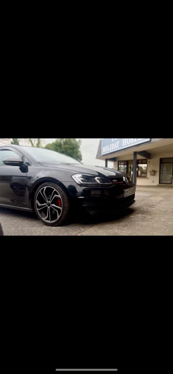Volkswagen Golf 2013 - Image 2