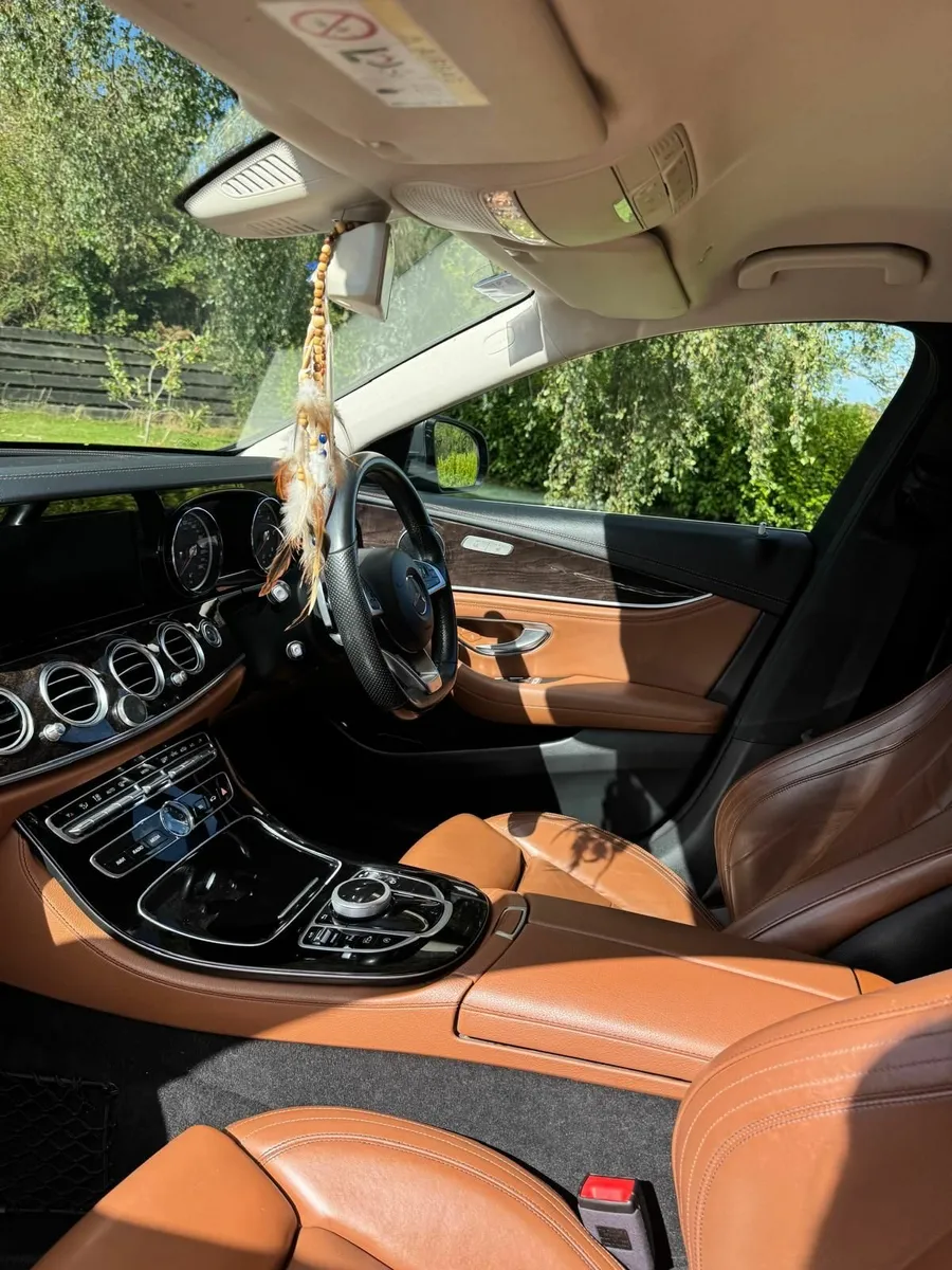 Mercedes  Benz  E220 D AMG - Image 3
