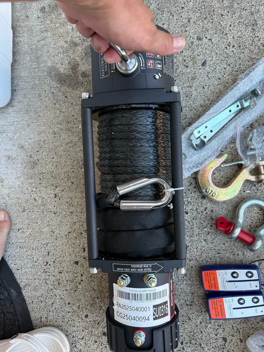 New Electric Winch 12v 6tone heavy duty - Image 1