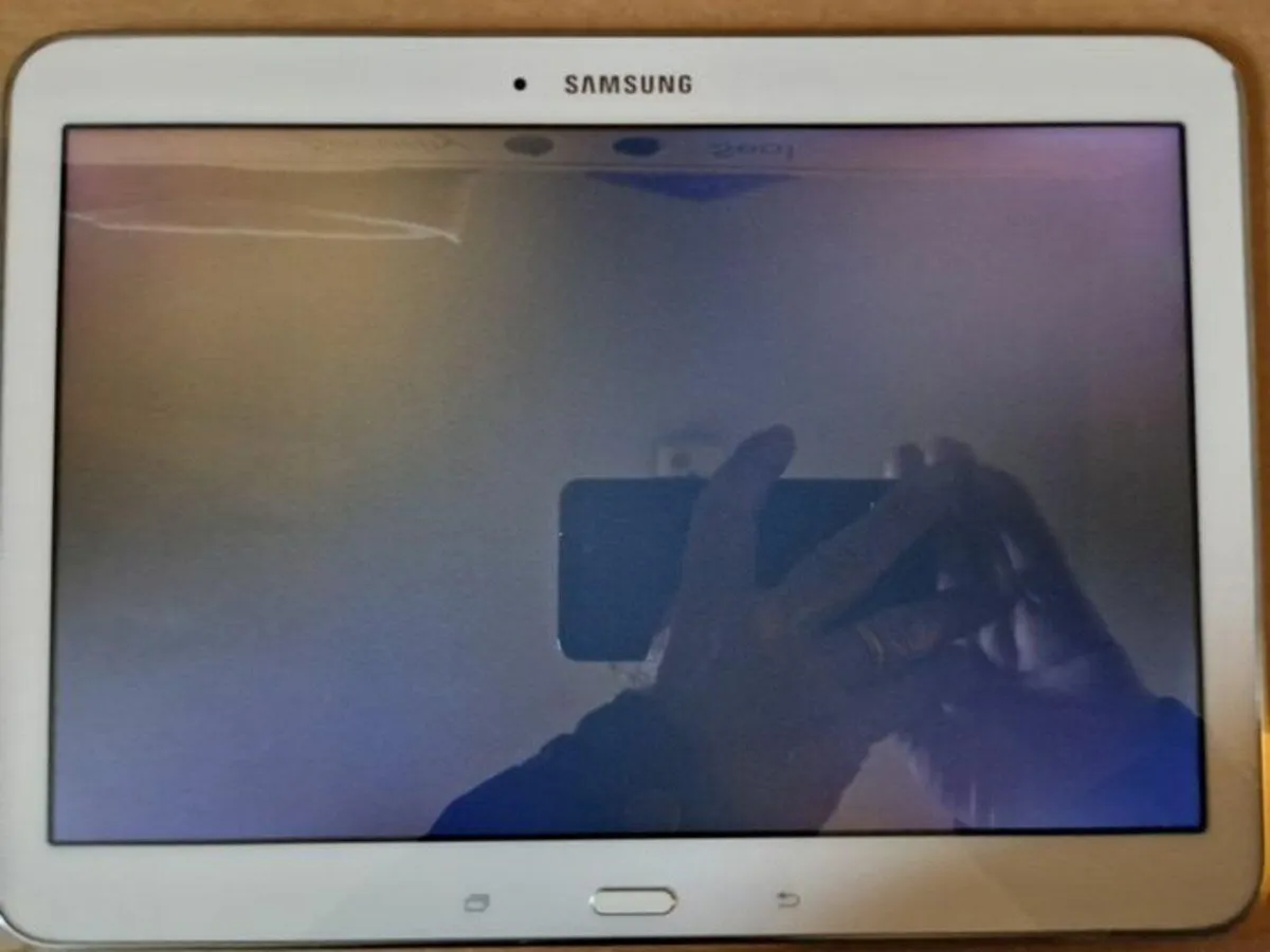 Samsung Galaxy Tab 4, SM-T530 16GB, Excellent cond - Image 3