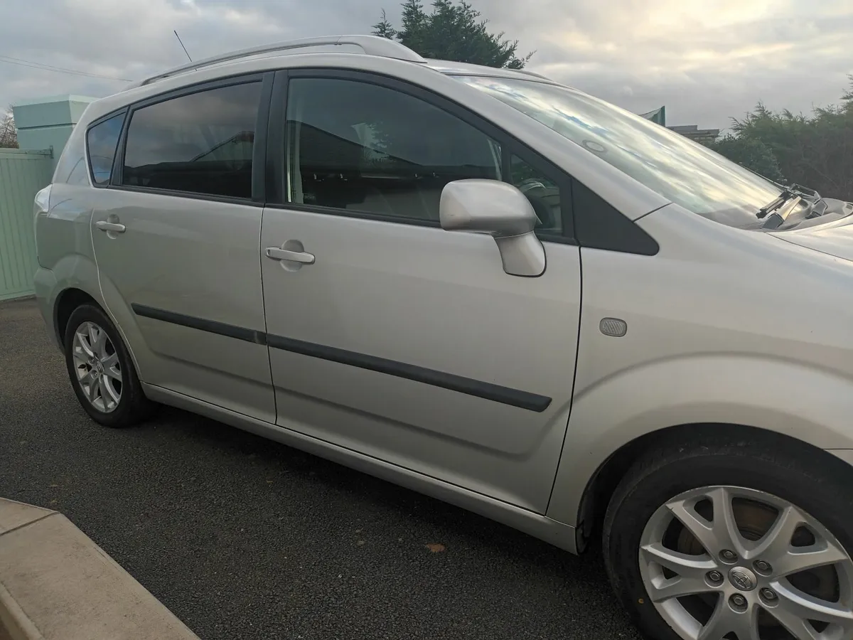 Toyota Corolla 2008 - Image 2
