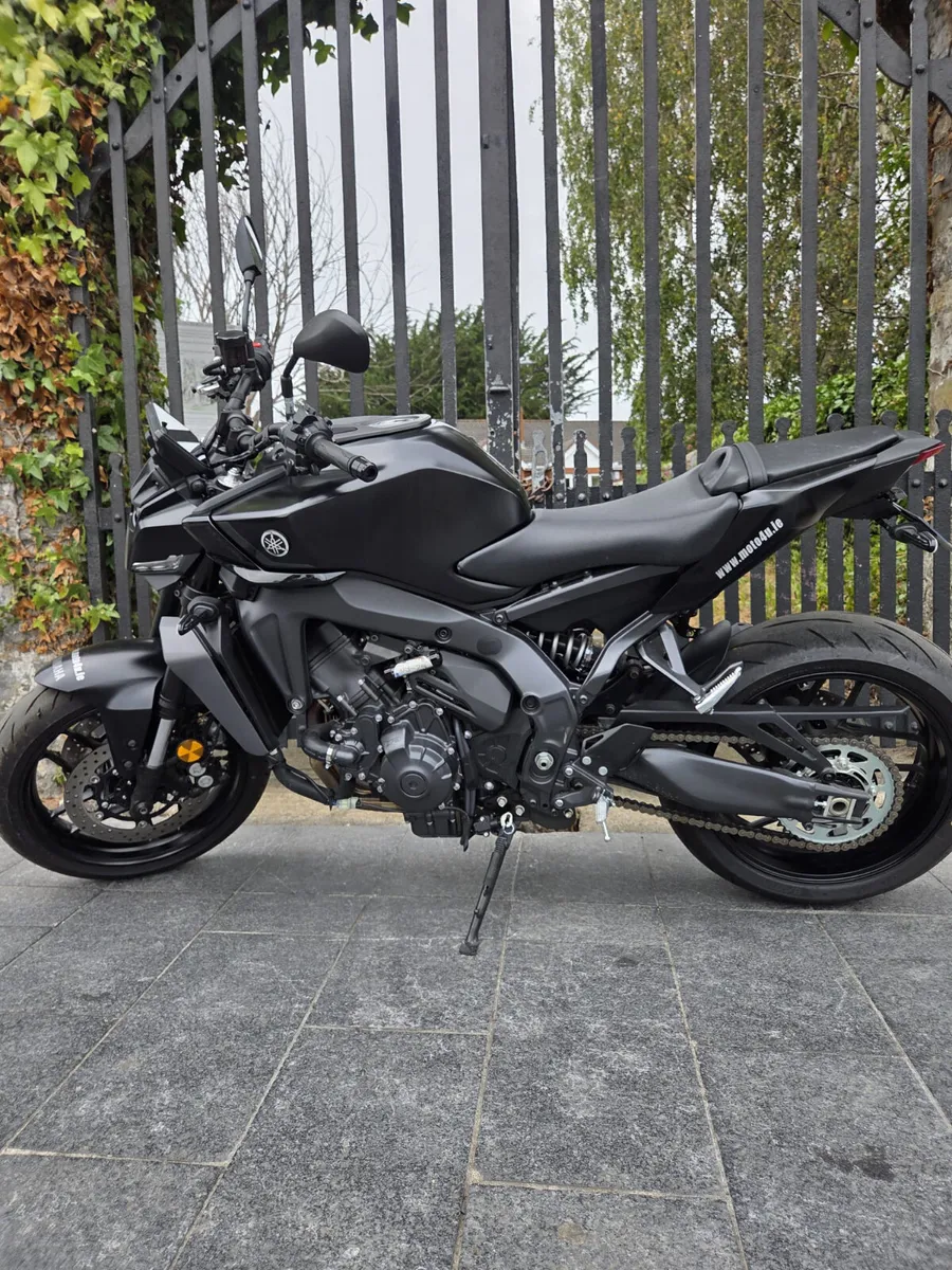 2024 YAMAHA MT-09 Y-AMT MOTO4U - Image 3