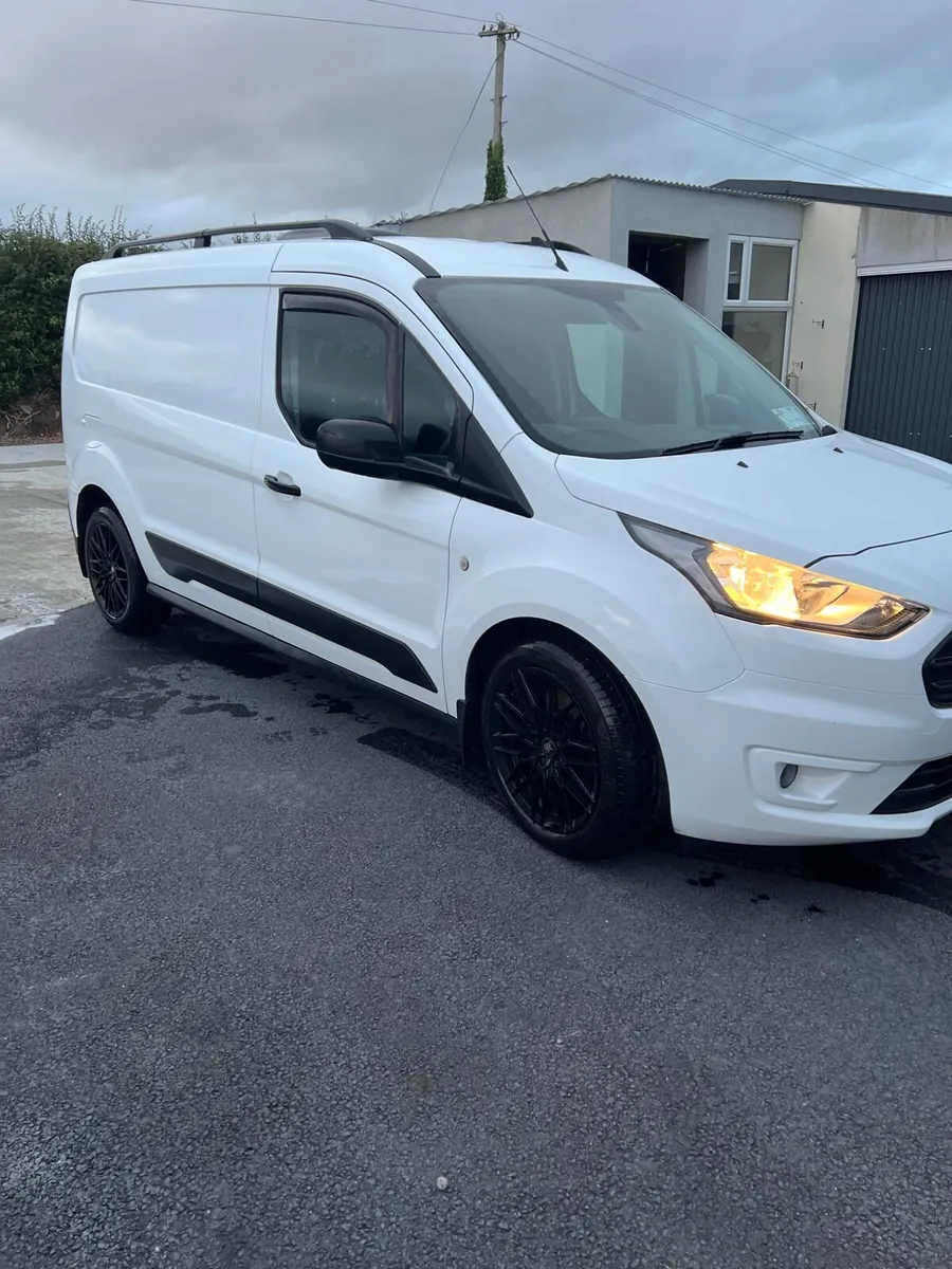 Black Ford 17” alloy wheels with Goodyear tires - Image 4