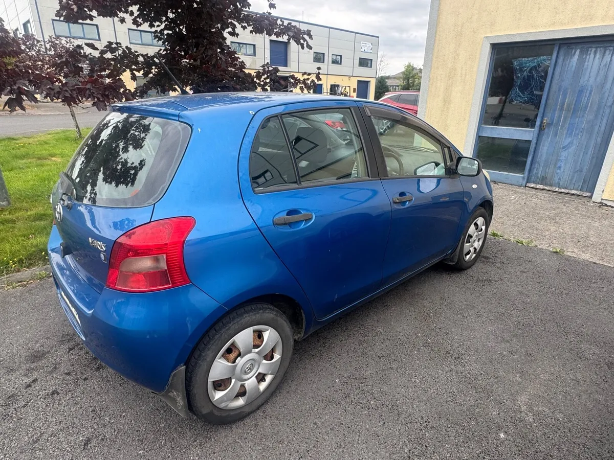 Toyota Yaris 2007 - Image 3