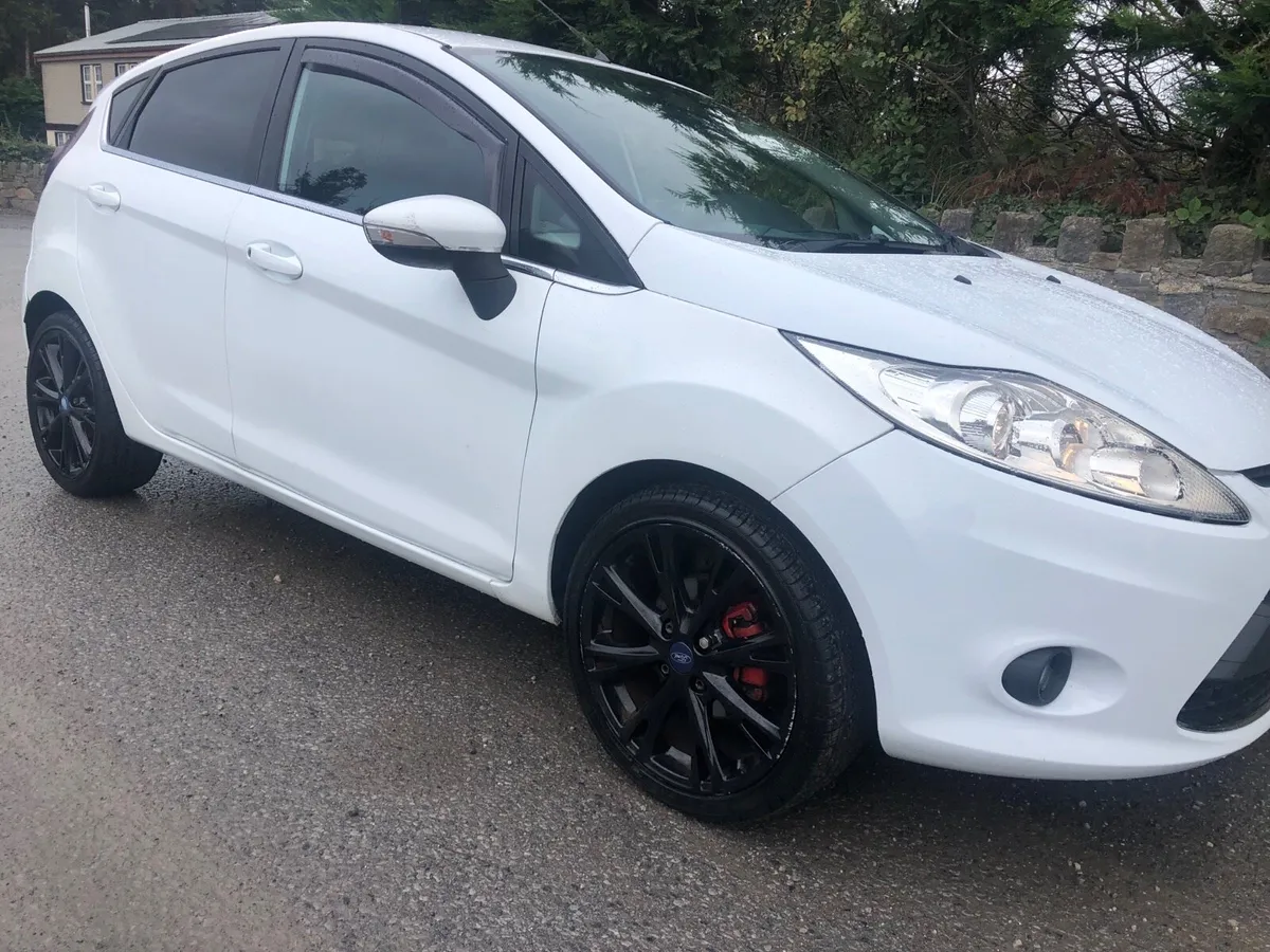 FORD FIESTA LIMITED ITS AS NEW AND NEW NCT - Image 3